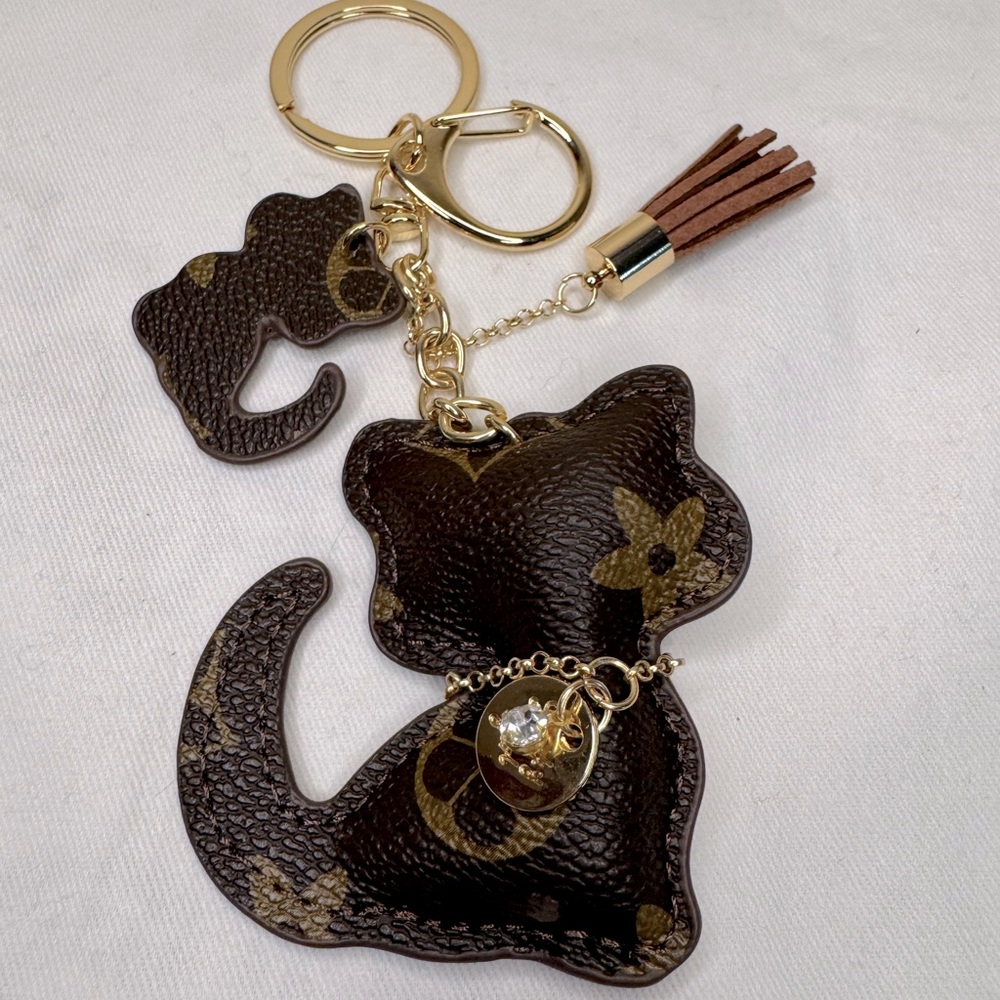 Fashion Cat Bag Charm Keychain New in Package